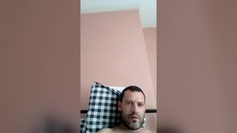 laszloszilagyi925 online show from June 19, 5:06 pm