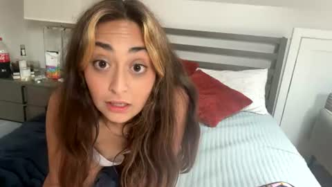 Snapshot of latenightlexi chatting on August 2, 8:40 pm Lexi online show from August 2, 8:40 pm