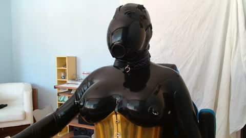 Latex Doll Iris online show from June 16, 7:33 am