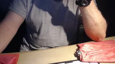 Snapshot of latexloverch71 chatting on December 14, 3:39 pm Andreas Latexlover online show from December 14, 3:39 pm