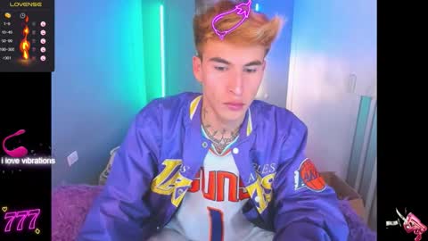 latin_boysxxx_ online show from March 27, 2:17 am