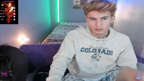 latin_boysxxx_ online show from April 19, 2:33 am