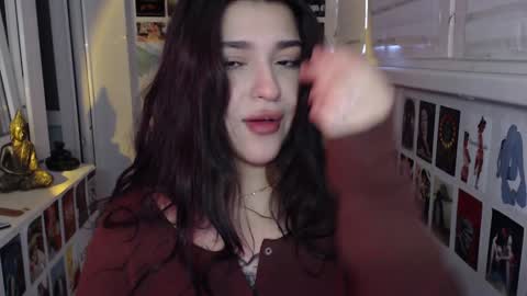 Snapshot of latina_mia chatting on December 14, 5:40 am miiiiiiaaaa online show from December 14, 5:40 am