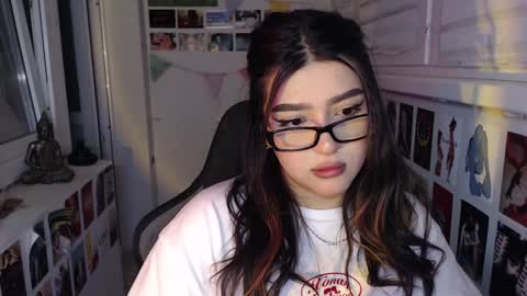 Snapshot of latina_mia chatting on January 7, 11:35 pm miiiiiiaaaa online show from January 7, 11:35 pm