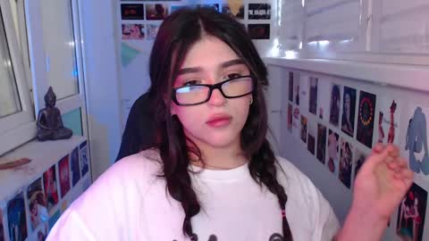 Snapshot of latina_mia chatting on February 12, 5:58 am miiiiiiaaaa online show from February 12, 5:58 am