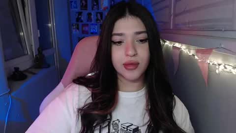 Snapshot of latina_mia chatting on February 23, 12:08 am miiiiiiaaaa online show from February 23, 12:08 am