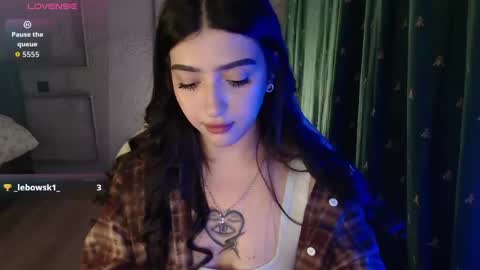 Snapshot of latina_mia chatting on May 9, 10:37 pm miiiiiiaaaa online show from May 9, 10:37 pm