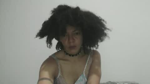Latinacoka online show from May 4, 1:23 am