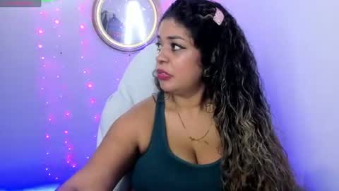 Snapshot of latinamav22 chatting on June 21, 10:45 pm latinamav22 online show from June 21, 10:45 pm