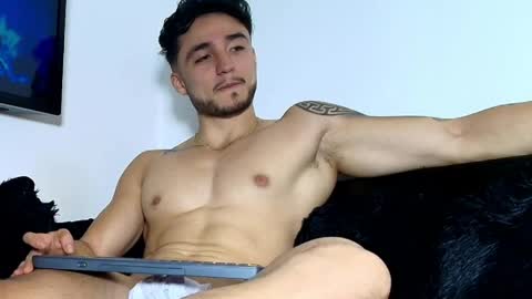 LatinBoyVIP  Colombian online show from May 28, 2:31 am