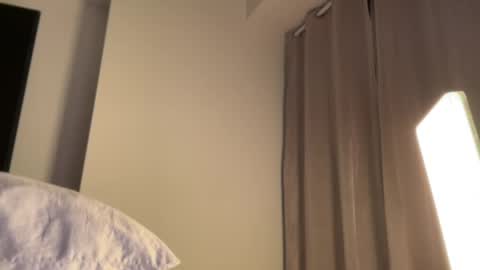 Hi -  online show from April 7, 4:57 am