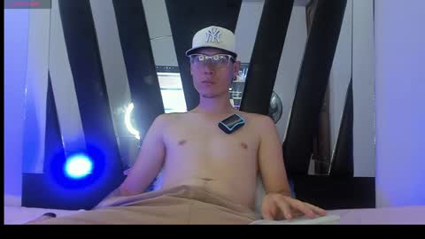 Santiago online show from April 13, 4:45 pm