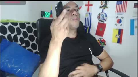 latinmartin254 online show from July 4, 5:02 am