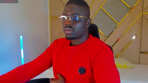 LEANDRO online show from November 28, 4:04 am