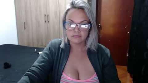Laura online show from July 27, 2:51 am