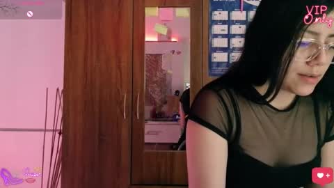 laujgray online show from March 15, 9:26 am