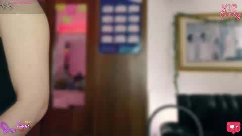 laujgray online show from April 3, 8:45 am