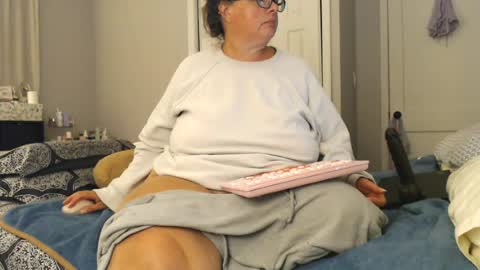 Snapshot of laulauma chatting on July 17, 2:51 am LauLauMa online show from July 17, 2:51 am