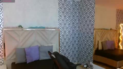 laulin_tay online show from April 13, 3:01 am