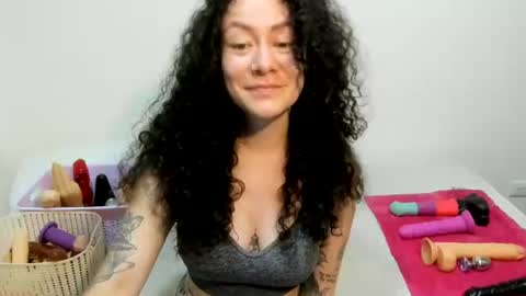 Snapshot of laura_anal_ chatting on June 25, 8:46 pm Wen online show from June 25, 8:46 pm