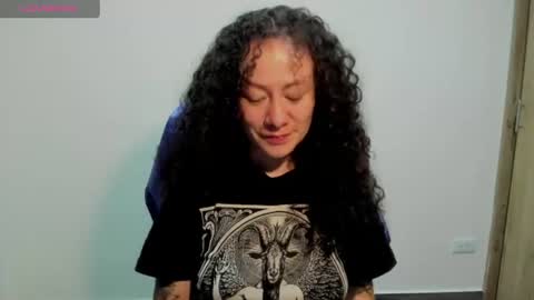 Snapshot of laura_anal_ chatting on July 14, 10:48 pm Wen online show from July 14, 10:48 pm