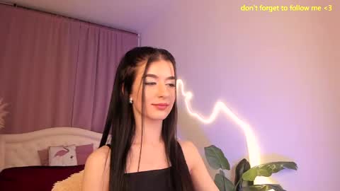 Laura online show from March 22, 8:45 pm