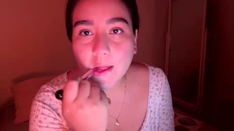 Snapshot of laura_d23 chatting on January 12, 10:48 pm laura online show from January 12, 10:48 pm