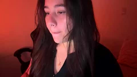 Snapshot of laura_d23 chatting on January 16, 12:47 am laura online show from January 16, 12:47 am