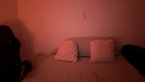 Snapshot of laura_d23 chatting on February 9, 11:09 pm laura online show from February 9, 11:09 pm