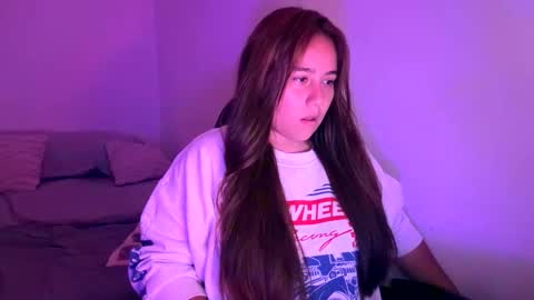 laura online show from March 23, 11:20 pm