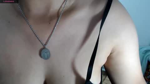 laura_foxx2379 online show from May 1, 4:55 pm