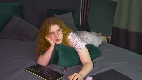 Laura online show from April 18, 8:51 am