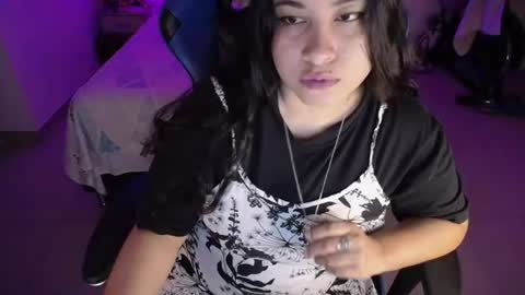 laura online show from June 29, 2:40 am