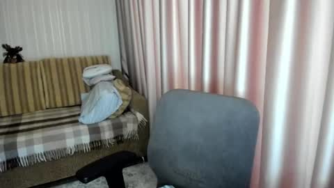 Lauraoven1 online show from January 9, 8:28 am