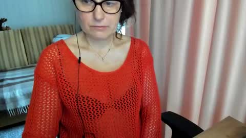 Lauraoven1 online show from March 3, 7:14 am