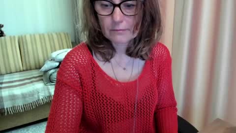 Lauraoven1 online show from June 2, 7:32 am