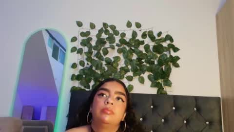 laura online show from May 12, 10:18 pm