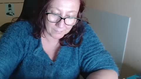 laureanne online show from December 19, 1:29 pm