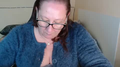 laureanne online show from February 18, 2:49 pm