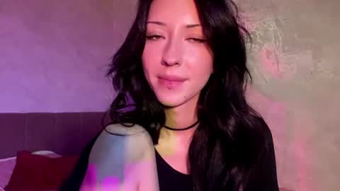 laurelimaino online show from July 4, 5:08 pm