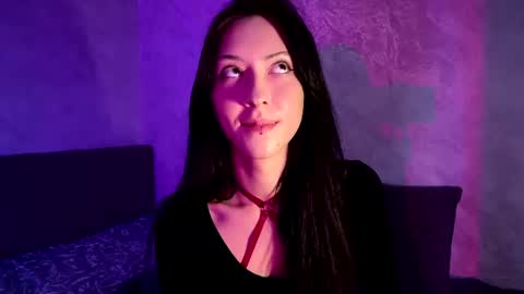 laurelimaino online show from August 5, 4:21 pm
