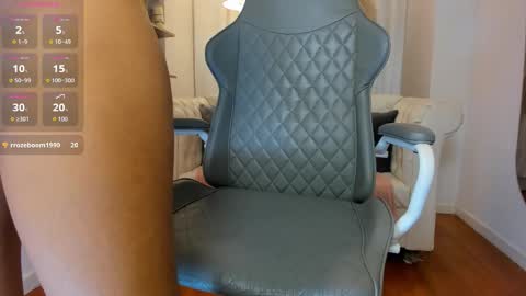 LAUREN online show from February 13, 7:10 pm