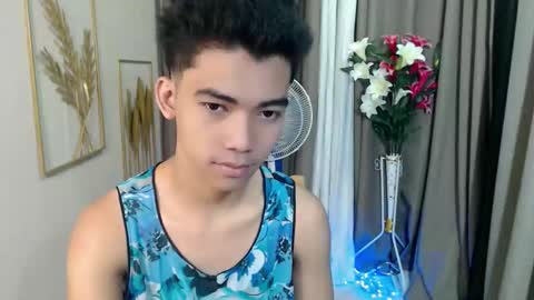 laurence_cuttieguyhere online show from March 20, 6:24 pm