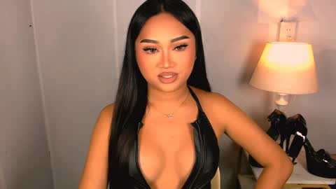 chloe3 online show from May 5, 6:05 pm