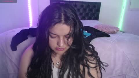 laurenkenner28_ online show from May 12, 7:44 pm