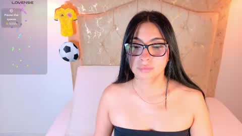 Snapshot of laurenn_smitth chatting on July 16, 12:33 pm laurenn_smitth online show from July 16, 12:33 pm