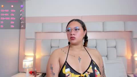 Laurent online show from March 2, 12:45 pm