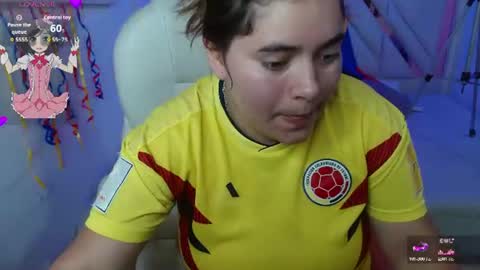 laura  online show from July 7, 7:29 pm