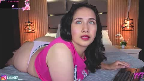 Lau Roberts online show from February 22, 7:45 pm