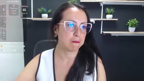 Laury  online show from July 9, 6:01 pm